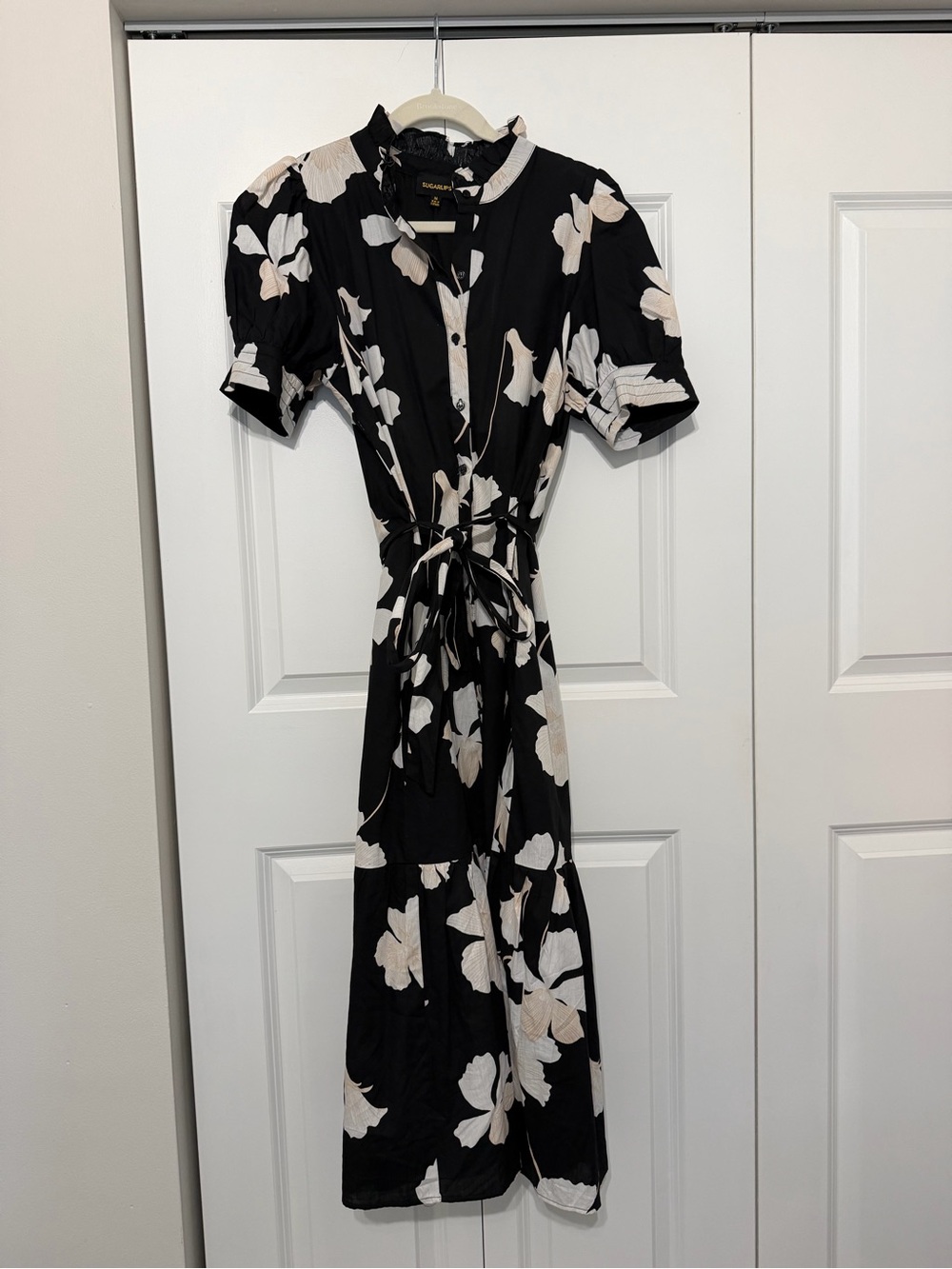 Sugarlips Medina Floral Giles Black & Cream Floral Button-Front Midi Dress - Picture 2 of 5
